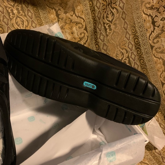 New With Tags BZEES Anytime Black Camo Slip On Cloud Cushion Shoes Size 9.5 M - Picture 11 of 11